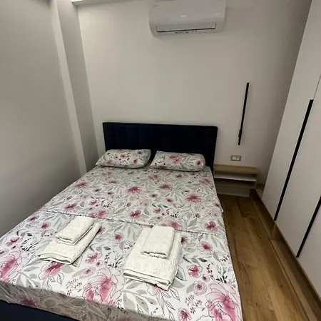 Erinda * Selitë e Vogël